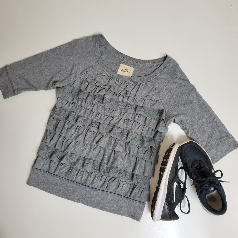 3/$15 sale Hollister ruffled top medium